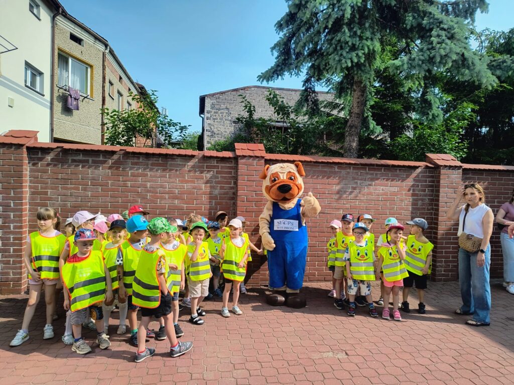 Przedszkolaki uczestniczący w zajęciach